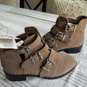 NWT Pimkie Boots